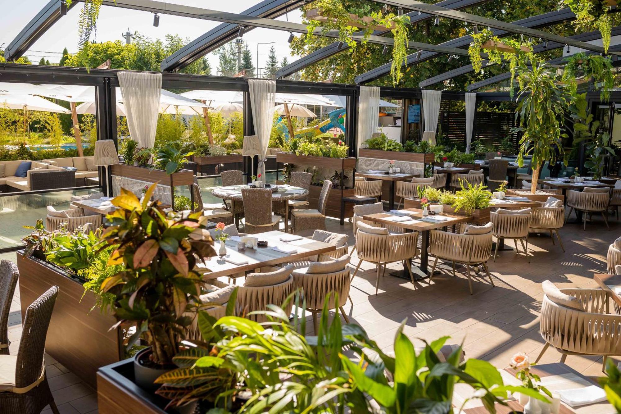 Sky Blue Hotel & Spa Paulesti  외부 사진